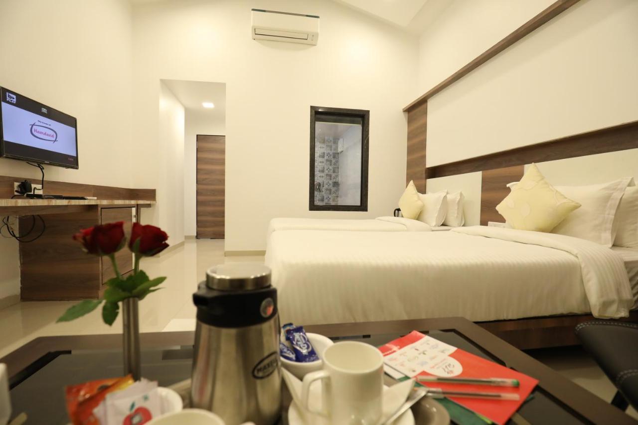 Imperial Grande Resort Лонавала Екстериор снимка