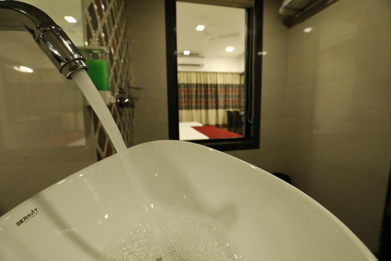 Imperial Grande Resort Лонавала Екстериор снимка